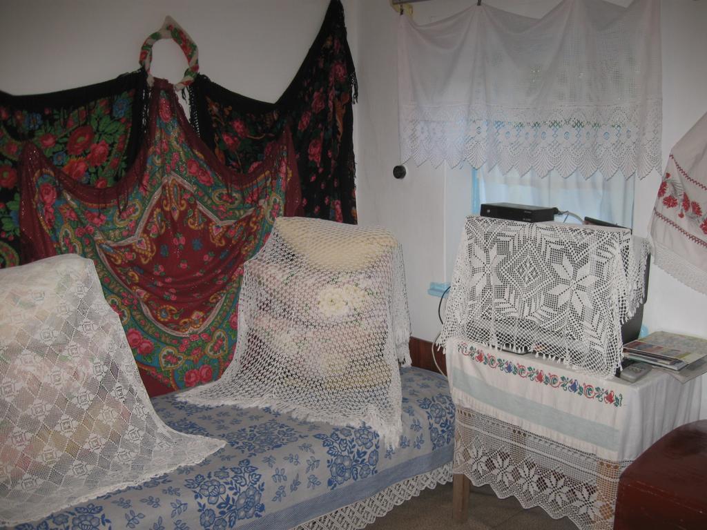 Maliovnytsya Guest House Dybintsy Luaran gambar